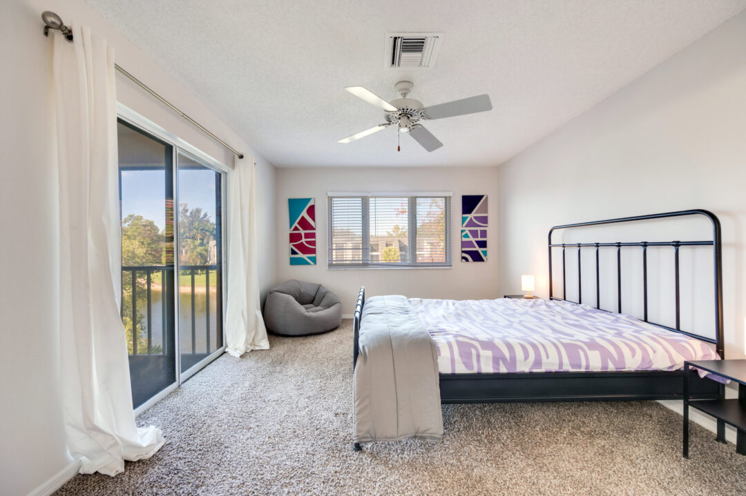 1645 C Spoonbill – 12