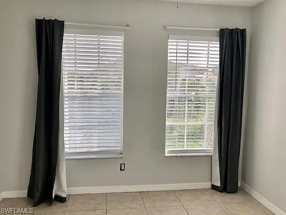 30a0ae86541355667f5d95f9eafa2350-cc_ft_576